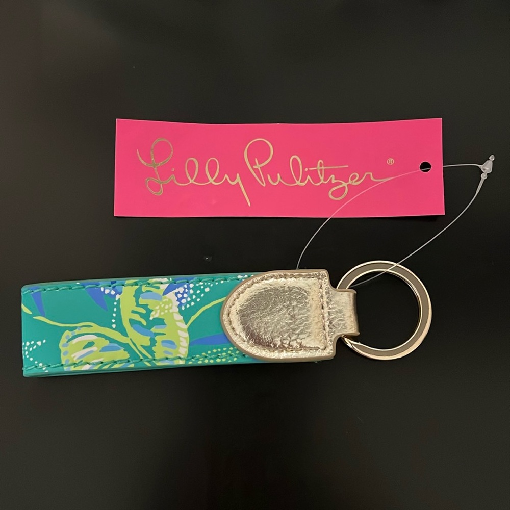 Lilly Pulitzer Tassel Key Fob in “ A Flutter Accessories”. Gold key ring. NWT